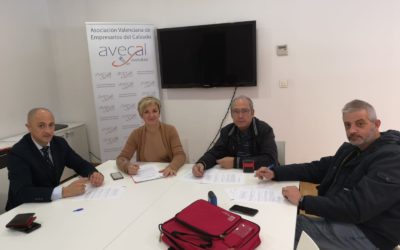 Las patronales del calzado valenciano cierran un acuerdo sobre el periodo de vacaciones con UGT y CCOO
