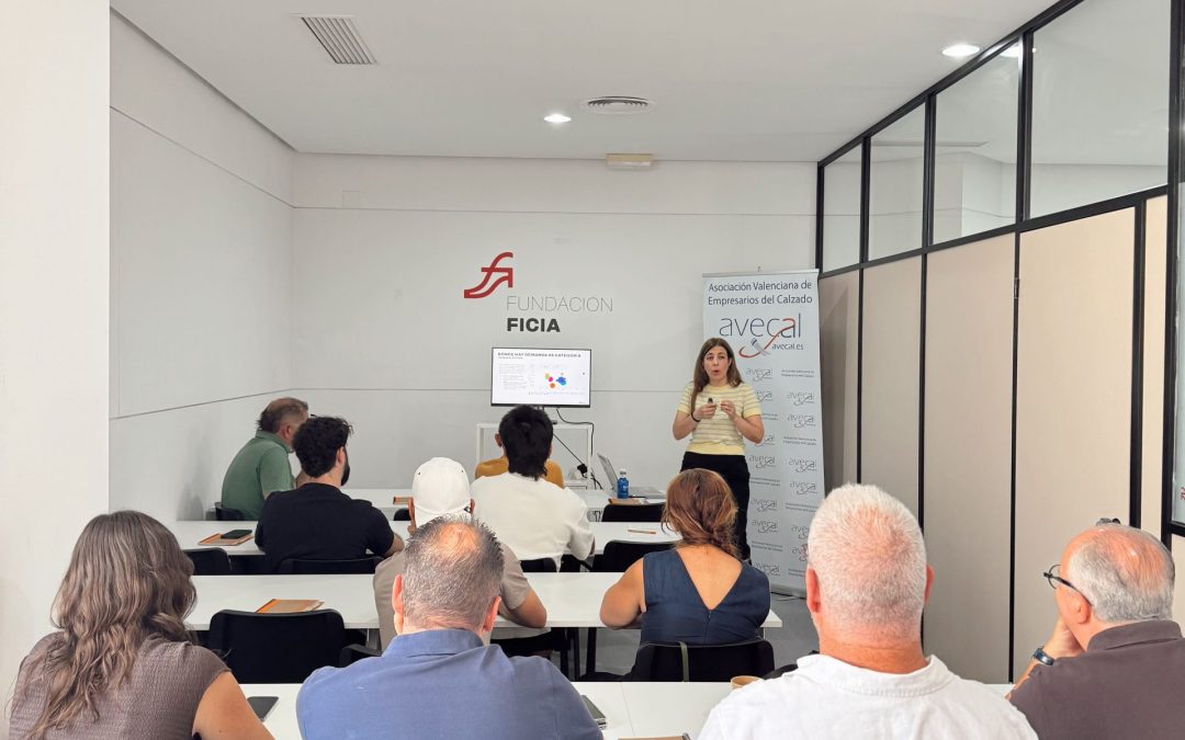AVECAL reúne a expertos en estrategia digital e internacionalización para ayudar al sector del calzado a crecer en mercados internacionales.